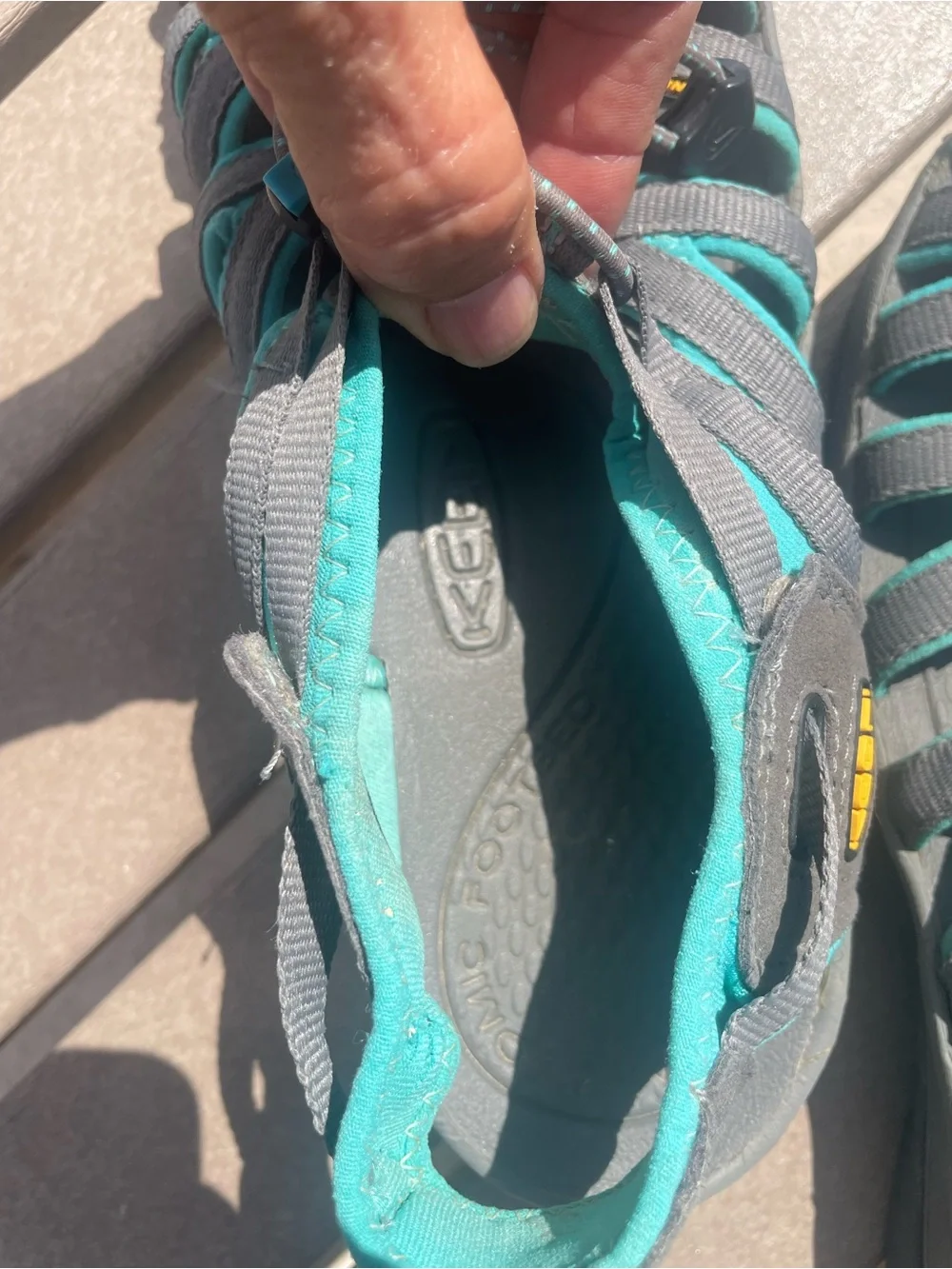 Keen Whisper Colorway  Closed-Toe Hiking Gorpcore Sandals Watershoe